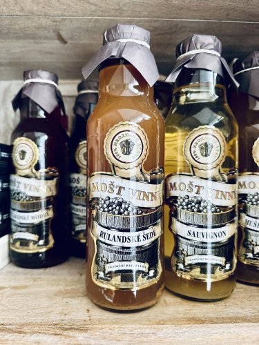 Vinný mošt RULANDSKÉ ŠEDÉ 0,75l